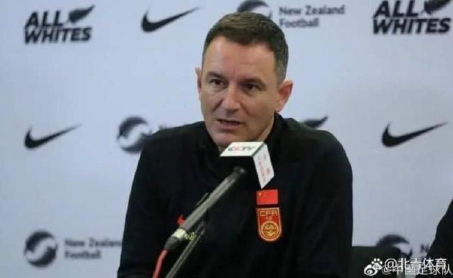 优等生被迫夹震蛋上课被调教