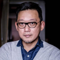 亚洲深夜视频